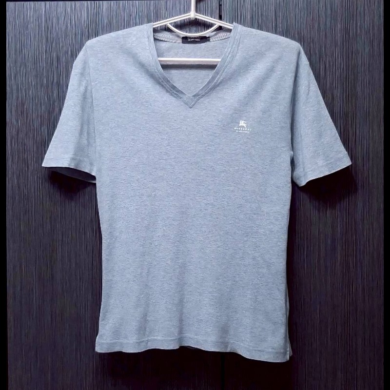 絕版BURBERRY 博柏利 BLACK LABEL 黑標 戰馬 男灰色V領燙印LOGO短袖T恤2號-0