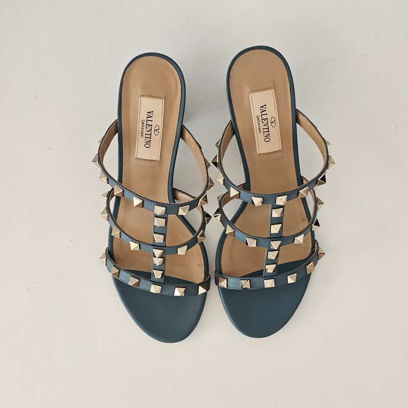 Valentino 卯釘粗根涼鞋 36碼-1