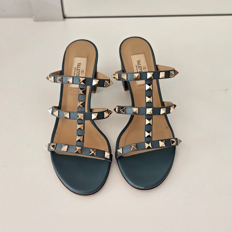 Valentino 卯釘粗根涼鞋 36碼-2