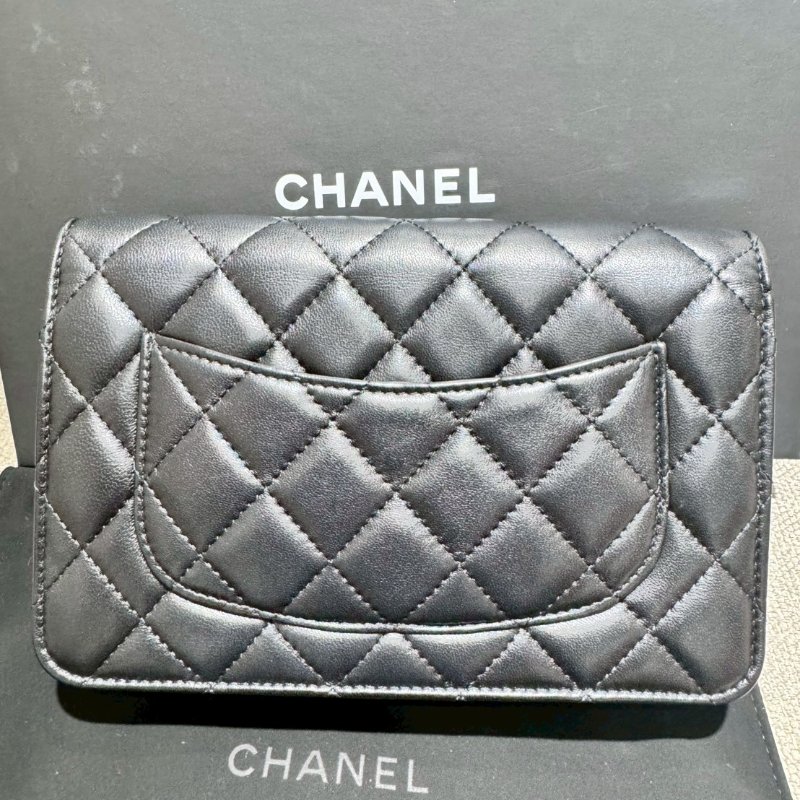 CHANEL 經典小羊皮金球WOC 晶片款-2