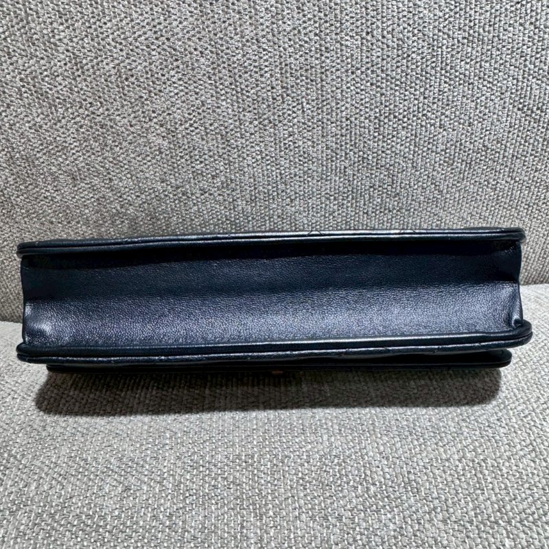 CHANEL 經典小羊皮金球WOC 晶片款-3