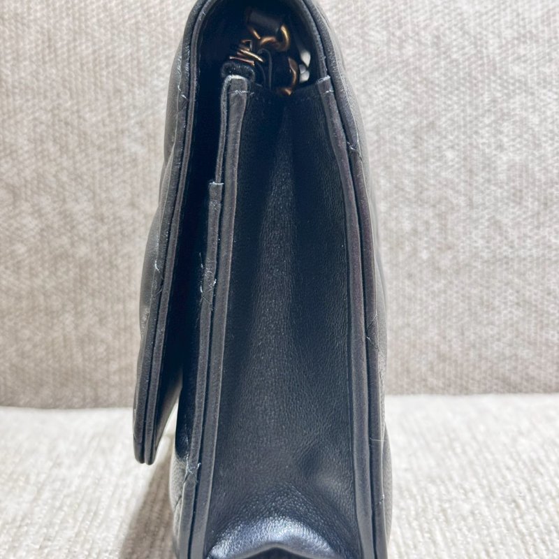 CHANEL 經典小羊皮金球WOC 晶片款-6