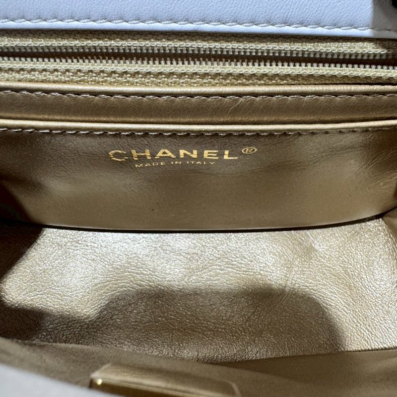 CHANEL 金球白色方胖晶片款-11