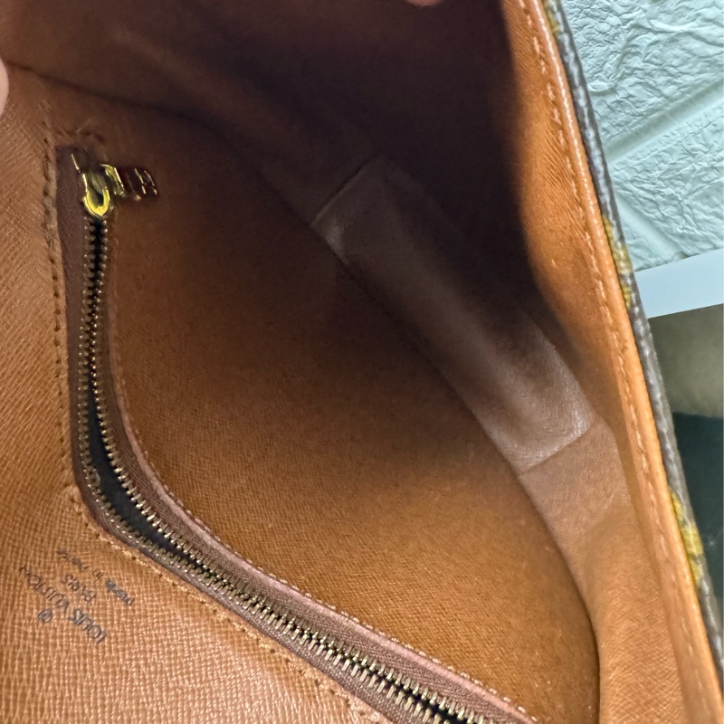 Louis Vuitton 老花中古. MM(中款)盾牌包-23
