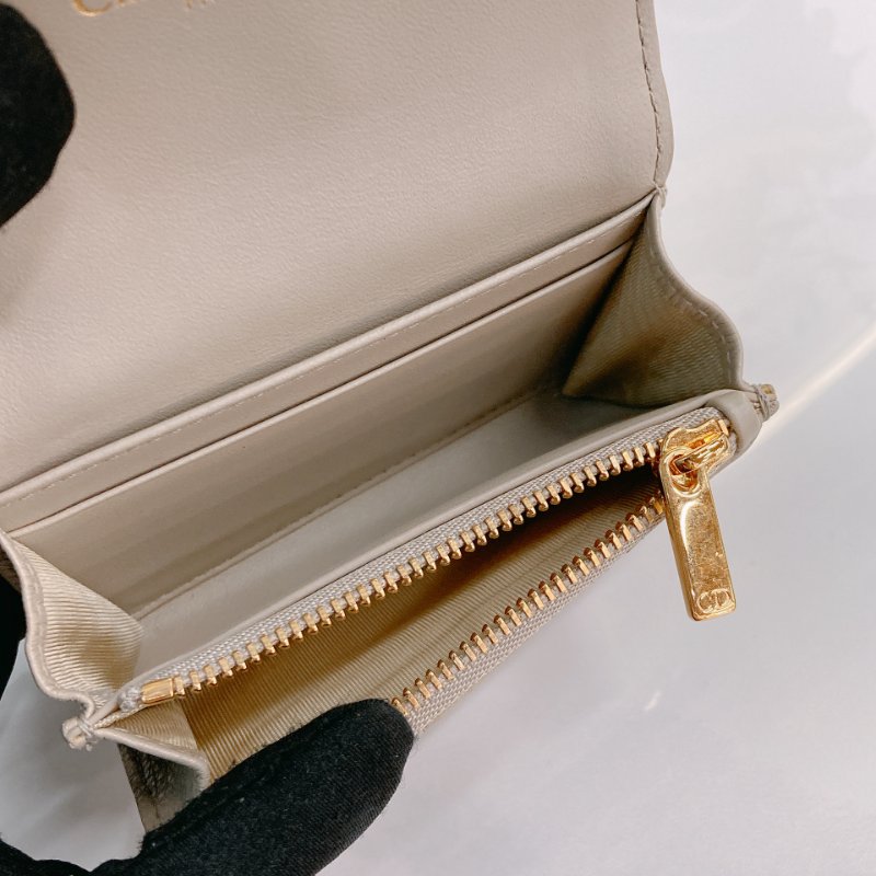MS0735 Dior 迪澳沙色羊皮 金扣 短錢包 Caro Glycine Wallet Beige x GHW-14