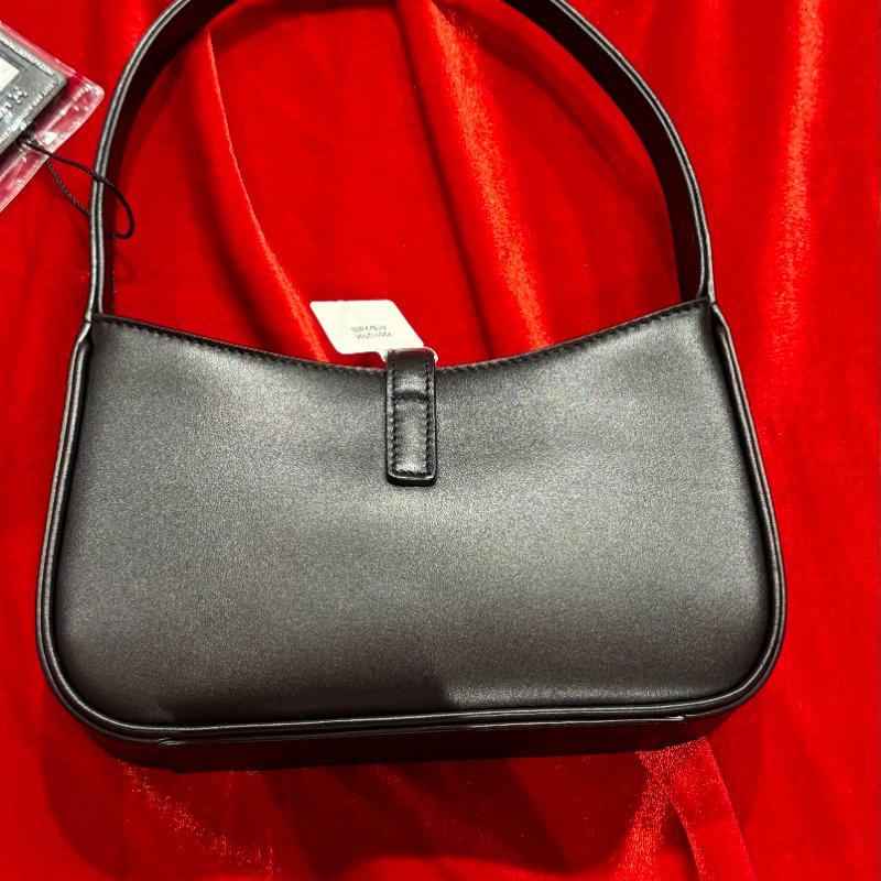 🌟 YSL Saint Laurent Le 5 à 7 經典黑色小牛皮 Hobo 手提/腋下包-1