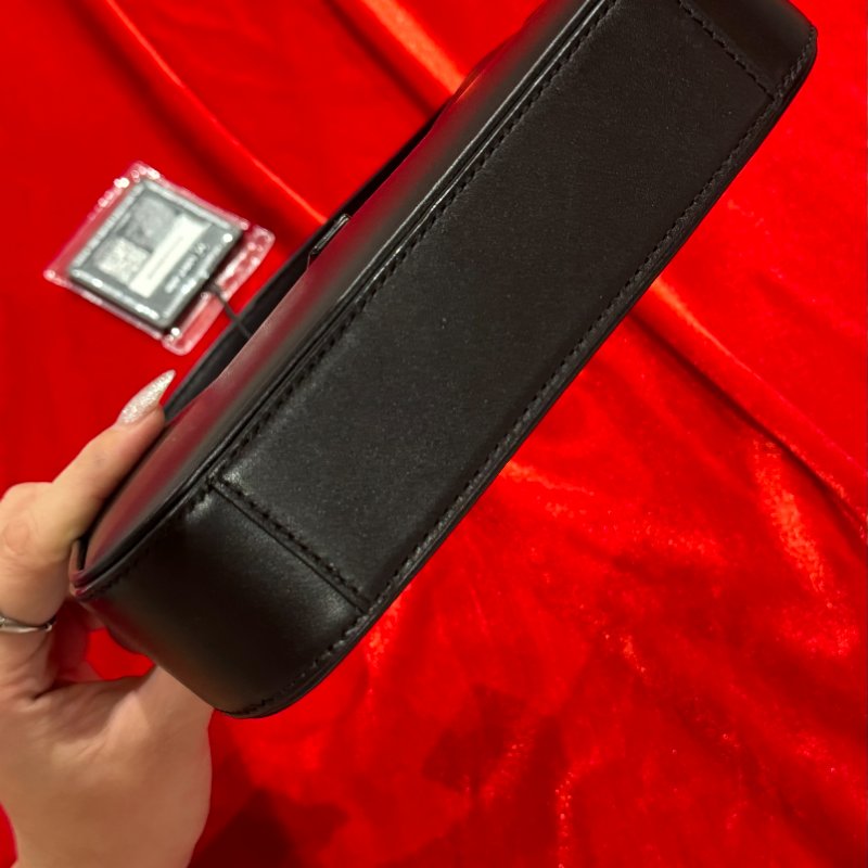 🌟 YSL Saint Laurent Le 5 à 7 經典黑色小牛皮 Hobo 手提/腋下包-9