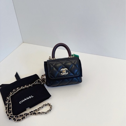Chanel 25A coco handle nano  黑金荔枝牛皮 紅蜥蜴手提