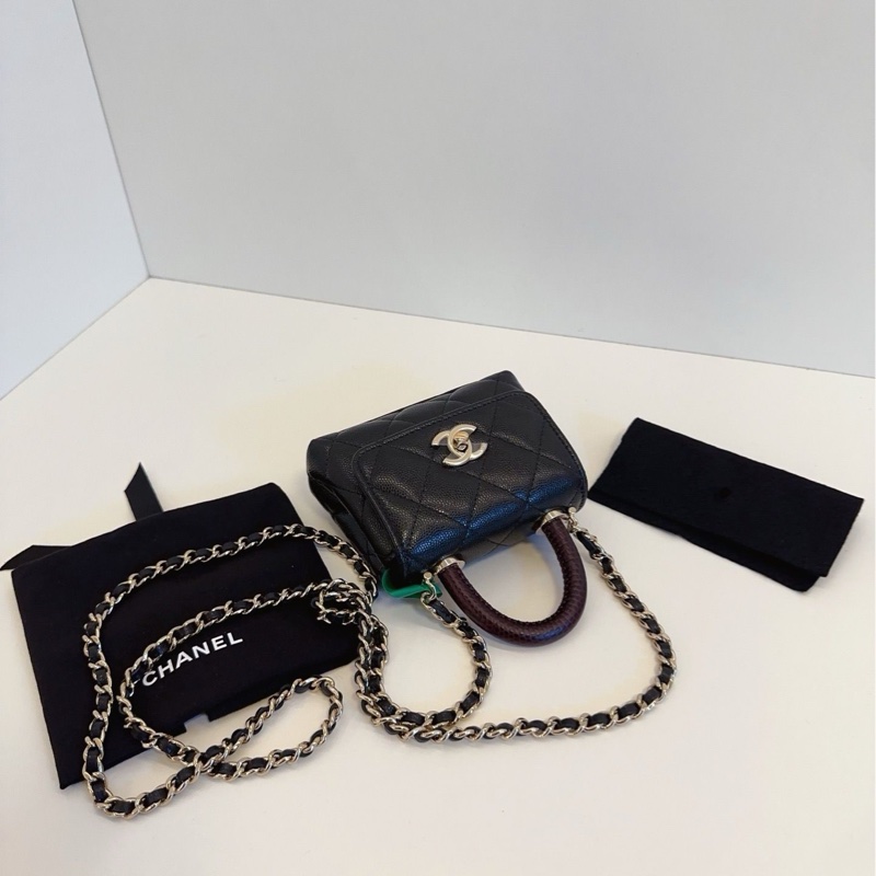 Chanel 25A coco handle nano 黑金荔枝牛皮 紅蜥蜴手提-4