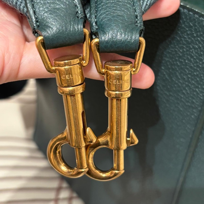 CELINE SANGLE small calfskin Shoulder Bag Green-7