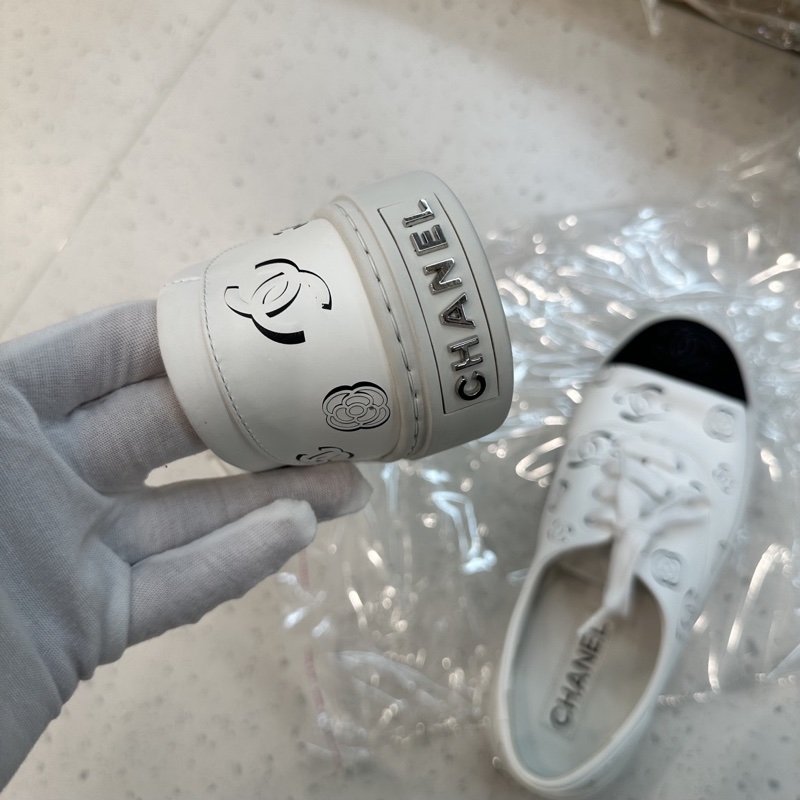 Chanel 香奈兒山茶花logo小白鞋-2