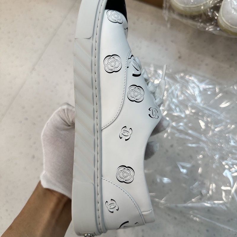 Chanel 香奈兒山茶花logo小白鞋-9