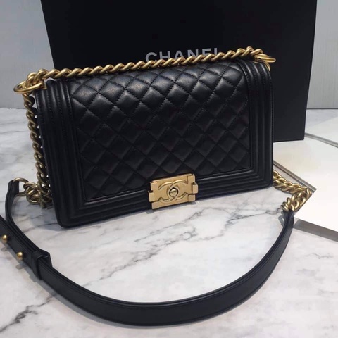 Chanel *現貨* CHANEL 香奈兒 真品 *經典 BOY 系列牛皮金釦金鏈包 (25)
