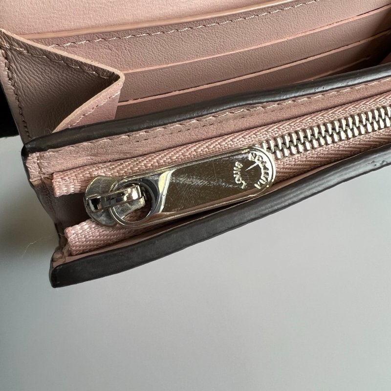 LV M82757/晶片款 粉色Mahina翻蓋短夾-8