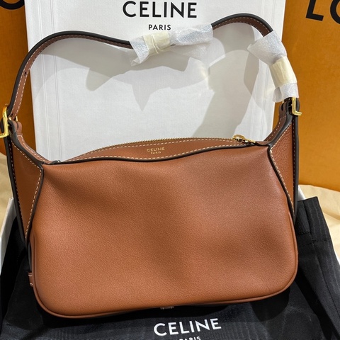 Celine  賽琳Romy 焦糖色牛皮腋下包金扣