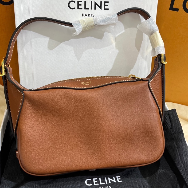 Celine 賽琳Romy 焦糖色牛皮腋下包金扣-0