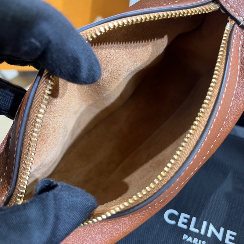 Celine 賽琳Romy 焦糖色牛皮腋下包金扣-9