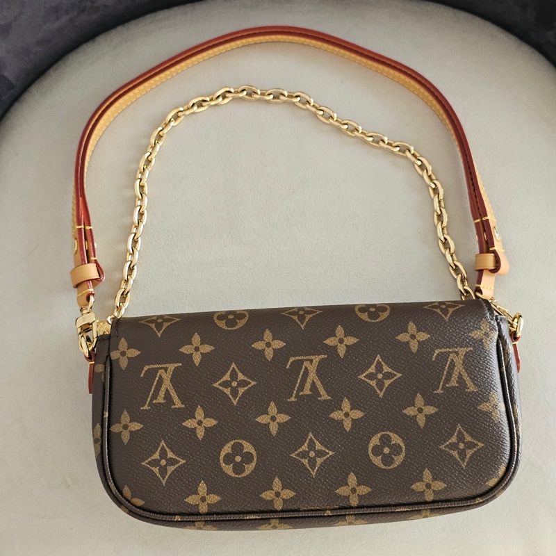 LV Ivy woc-9