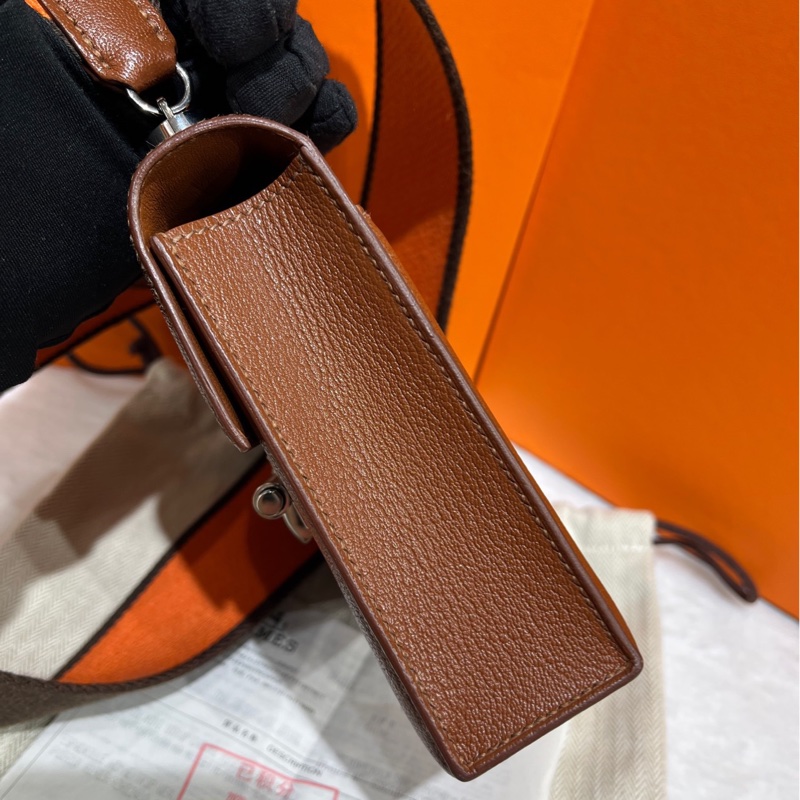 Hermès 愛馬仕verrou手槍包 金棕銀扣，y刻，山羊皮 底長17-3