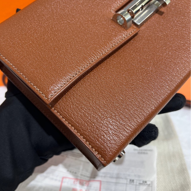 Hermès 愛馬仕verrou手槍包 金棕銀扣，y刻，山羊皮 底長17-7