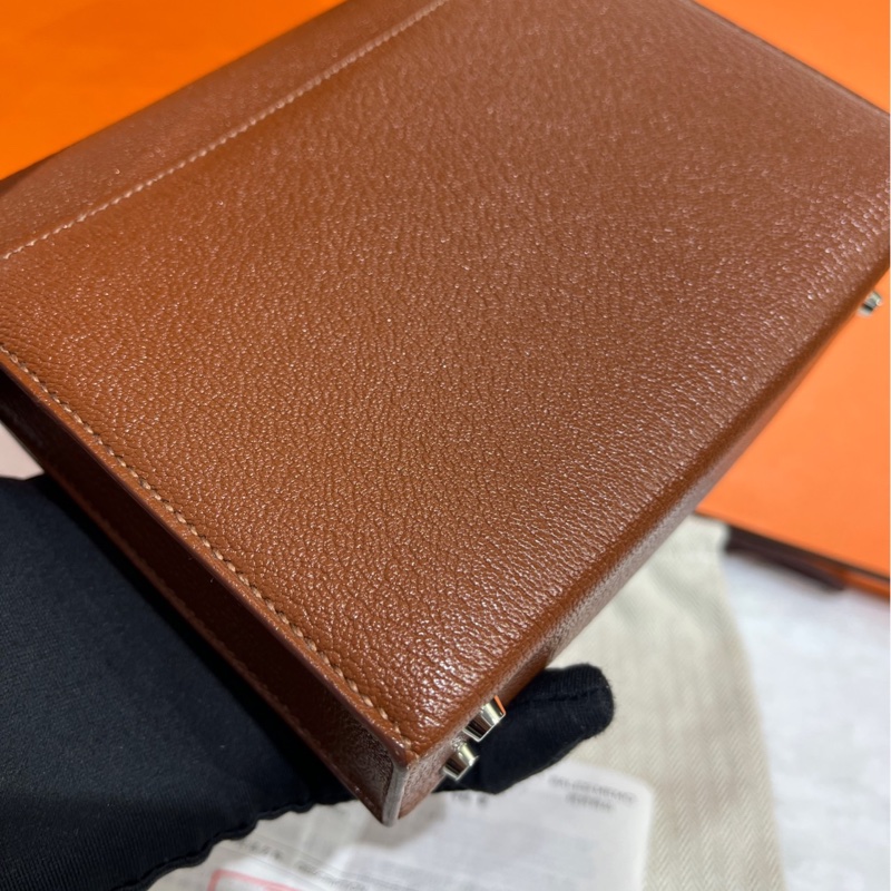 Hermès 愛馬仕verrou手槍包 金棕銀扣，y刻，山羊皮 底長17-13