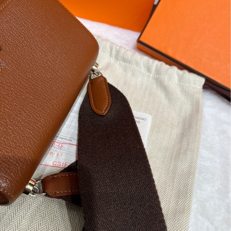 Hermès 愛馬仕verrou手槍包 金棕銀扣，y刻，山羊皮 底長17-14
