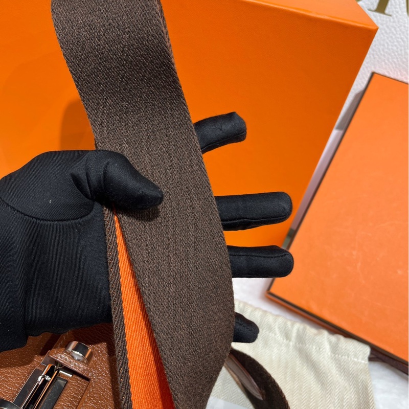Hermès 愛馬仕verrou手槍包 金棕銀扣，y刻，山羊皮 底長17-16