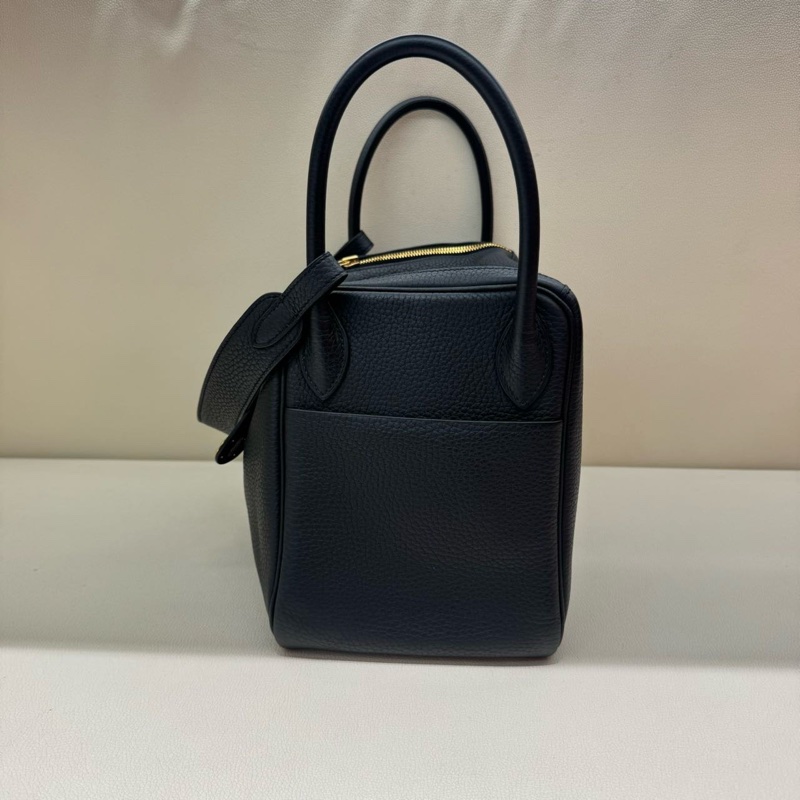 ✨99新 愛馬仕HERMES Lindy30手提包單肩包 黑色TC皮金扣Y刻 五金膜在-2
