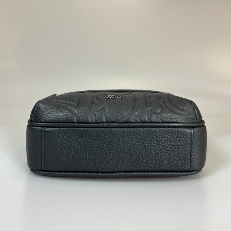 全新品 DIOR 黑牛皮壓印拉鏈雙層郵差包-4