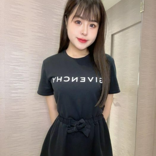 💎Han's house精品服飾💎GIVENCHY 紀梵希 Logo 連身裙 現貨 青年款 原價9950-0