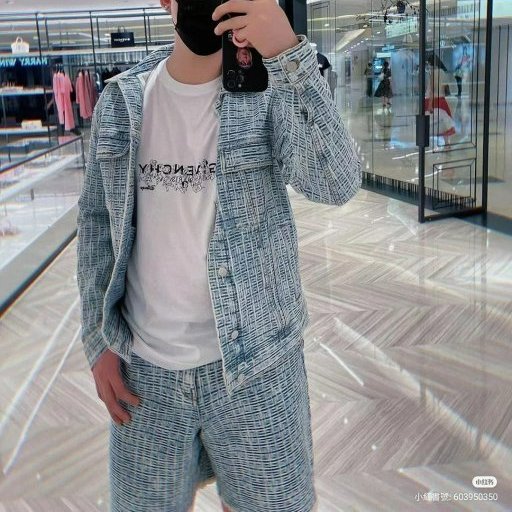 💎Han's house精品服飾💎 GIVENCHY 紀梵希 滿版 4G 牛仔 短褲 現貨 青年款=27~29 腰 成人款原價46000-2