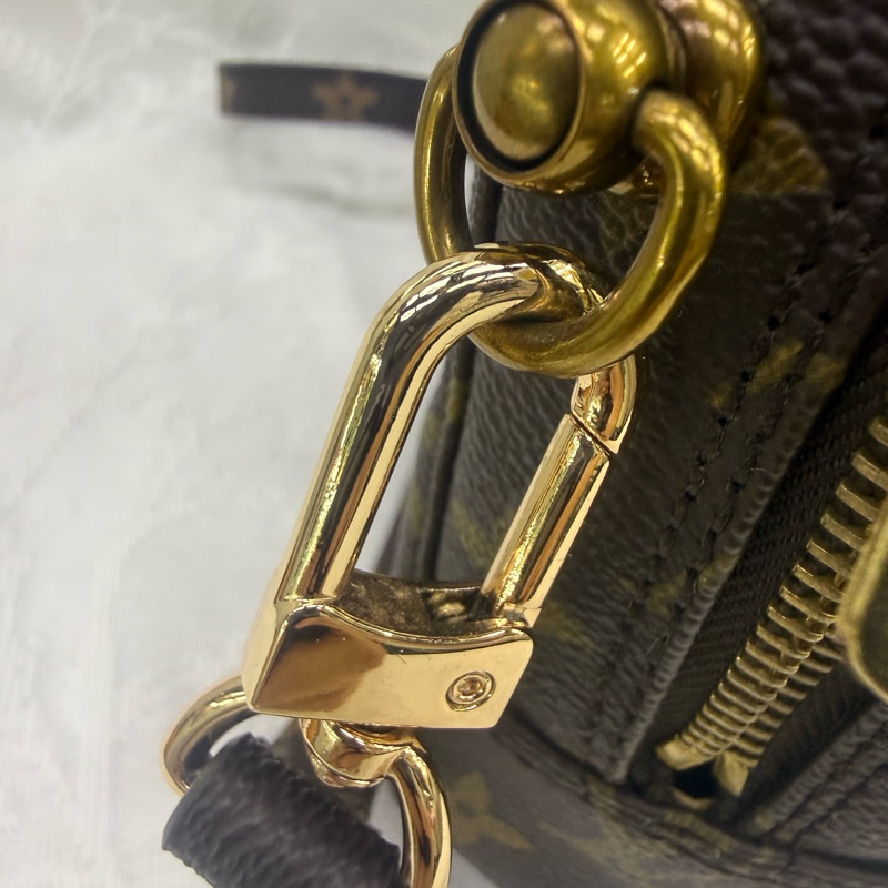 Louis Vuitton Crossbody Bag-7