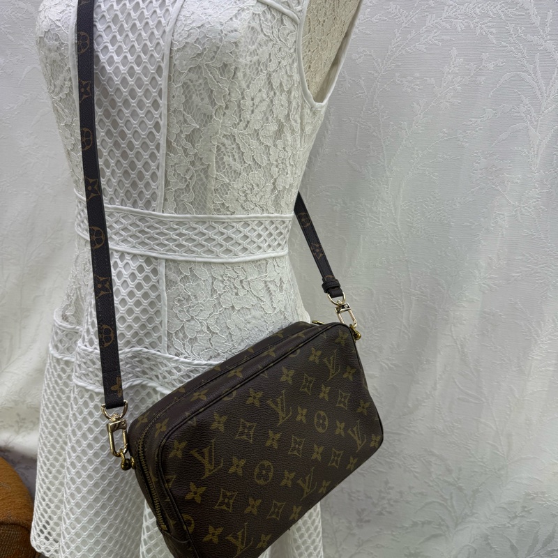 Louis Vuitton Crossbody Bag-8