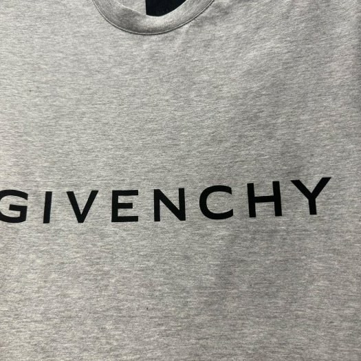 💎Han's house精品服飾💎 GIVENCHY 紀梵希 Logo 短 T 灰 現貨 S 原價23500-4