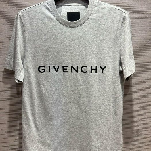💎Han's house精品服飾💎 GIVENCHY 紀梵希 Logo 短 T 灰 現貨 S 原價23500-6