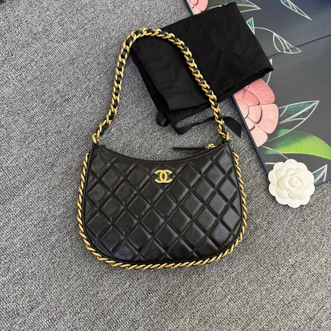 99新Chanel香奈兒hobo 復古新款月亮腋下包