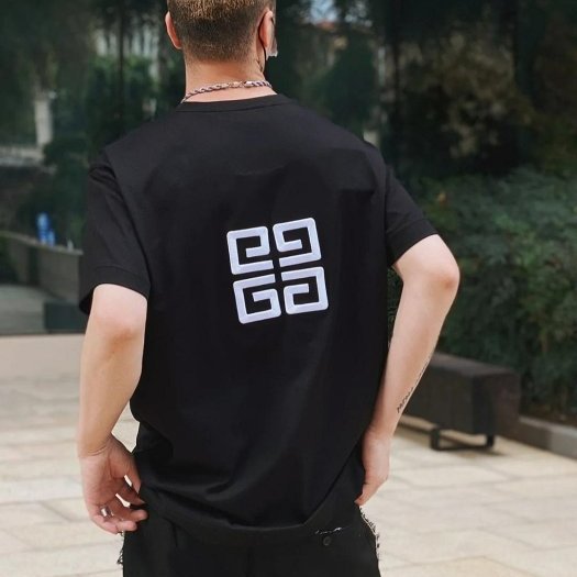 💎Han's house精品服飾💎GIVENCHY 紀梵希 Logo 短 T 刺繡 現貨原價24650-2