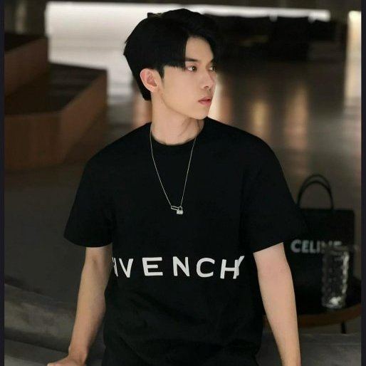 💎Han's house精品服飾💎GIVENCHY 紀梵希 Logo 短 T 刺繡 現貨原價24650-3