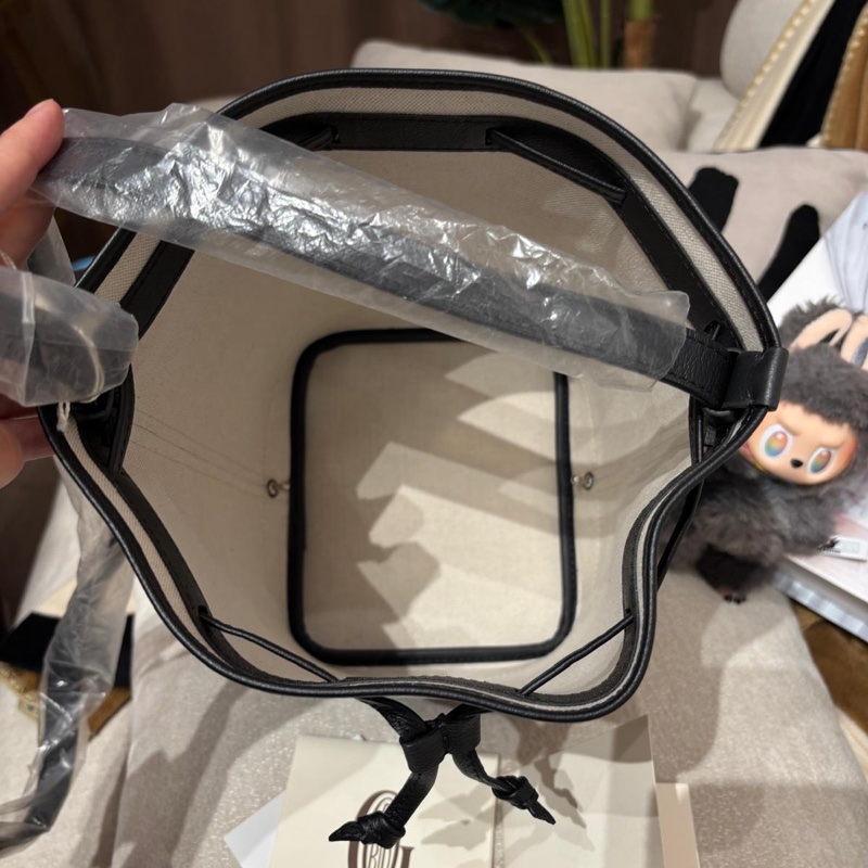 Goyard petit flot bucket bag Black-5