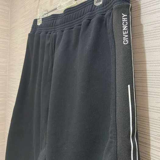 💎Han's house精品服飾💎GIVENCHY 紀梵希 Logo棉褲 短褲~現貨 L-6