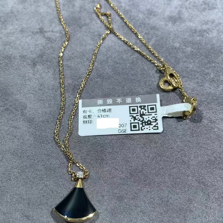 Bvlgari Diva's Dream Onyx Yellow Gold Necklace-1