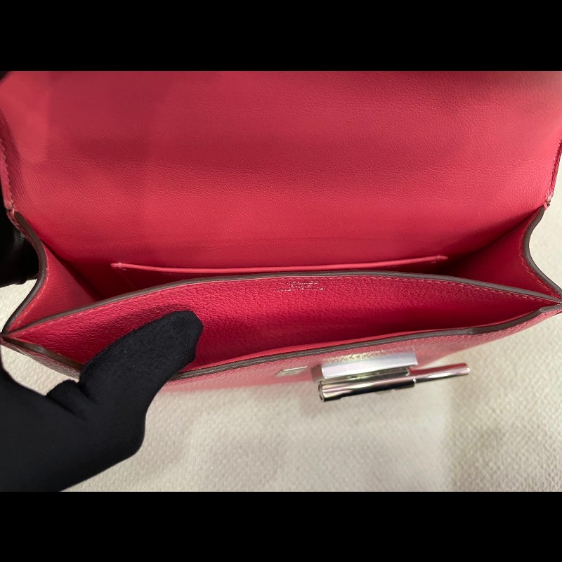 Hermes Mini Verrou 手槍包 21cm 銀扣
颜色:U5 唇膏粉
皮质:山-10