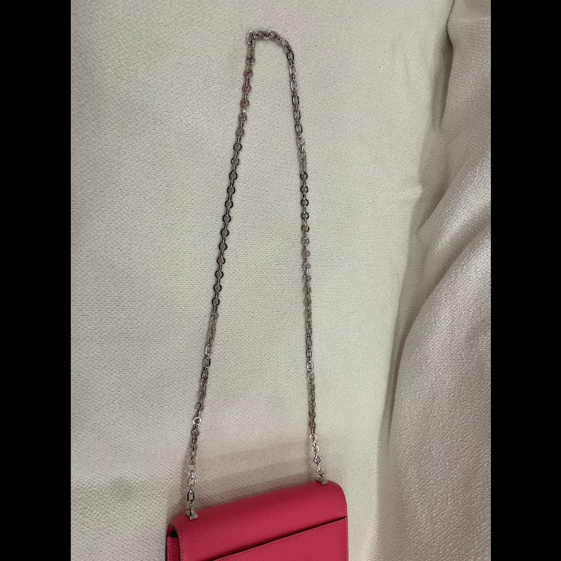 Hermes Mini Verrou 手槍包 21cm 銀扣
颜色:U5 唇膏粉
皮质:山-13