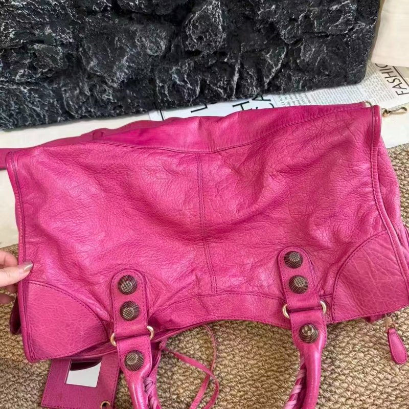 BALENCIAGA 玫粉色大號 手提肩背機車包 42*23*17 9新配件塵袋-4