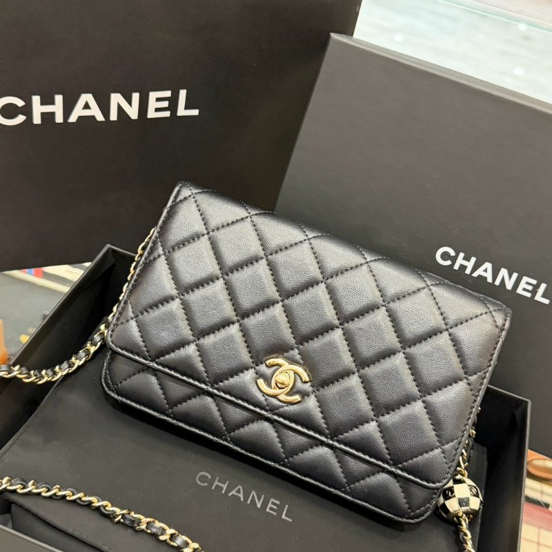 【🇹🇼新光購入 $12萬3900】CHANEL 黑白金球小羊皮Woc肩斜背鍊包 (芯片款)-0