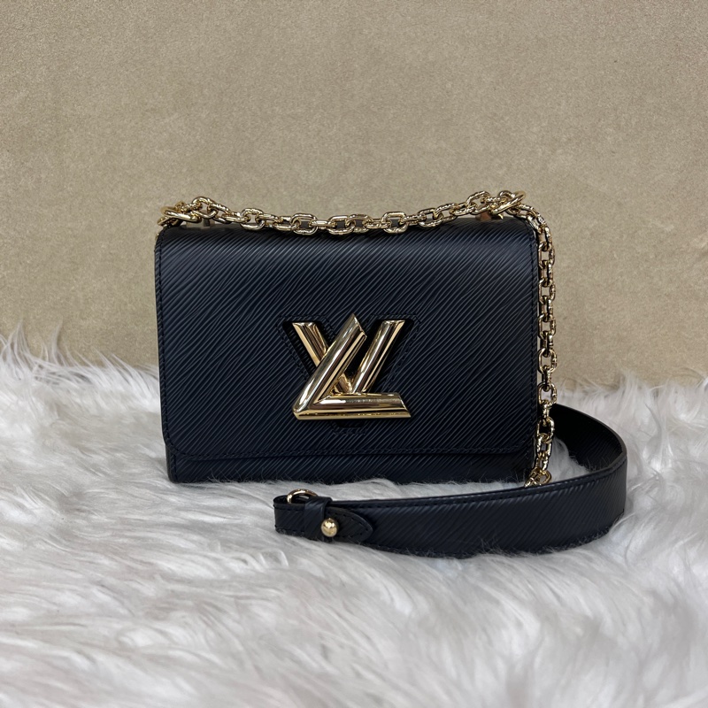 LV 黑Epi牛皮Twist Pm金logo轉釦肩斜背包-0