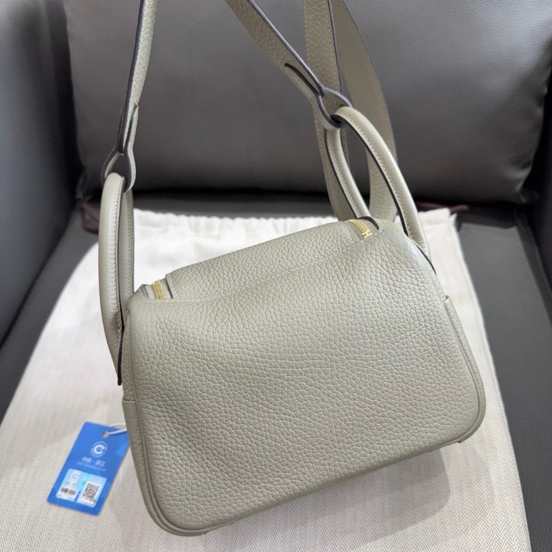 98✨Hermes/愛馬仕 lindy mini 19 B刻 鼠尾草綠手提包單肩包斜挎包 金扣 原始成色。-1