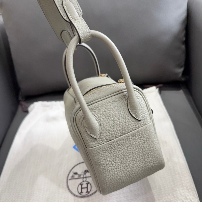 98✨Hermes/愛馬仕 lindy mini 19 B刻 鼠尾草綠手提包單肩包斜挎包 金扣 原始成色。-3