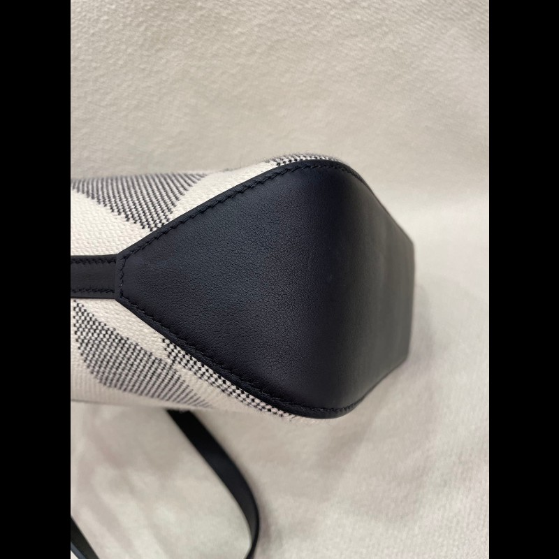 Hermes Cabas Hen Biais 27 黑白斜紋帆布包-8