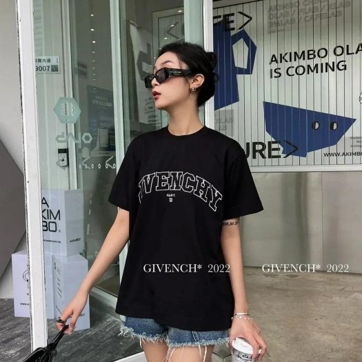 💎Han's house精品服飾💎GIVENCHY 紀梵希 刺繡 LOGO 短 T 黑 現貨M/L 原價19500-2